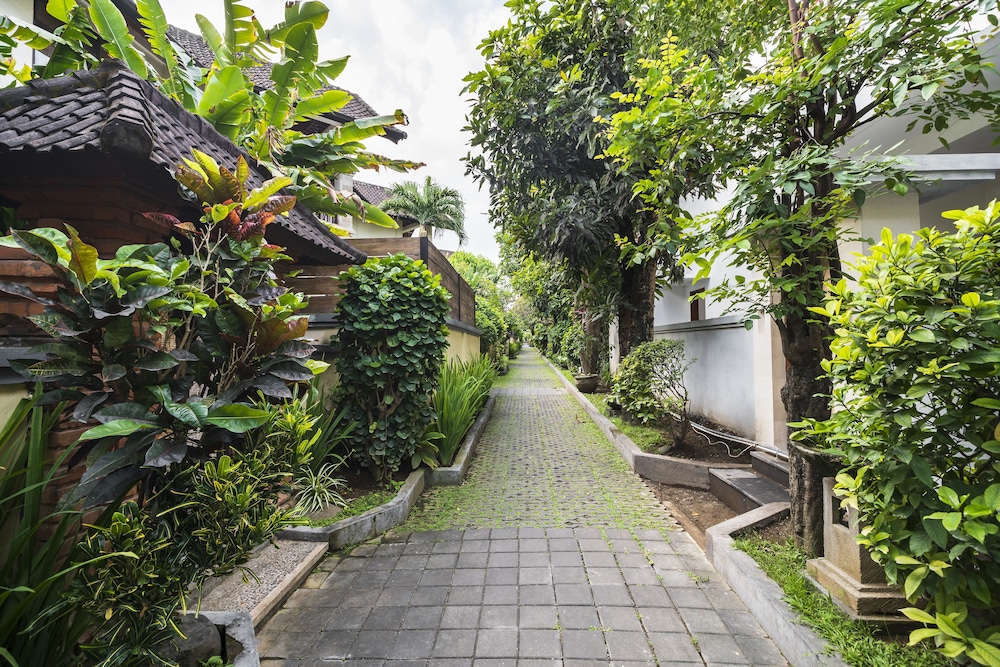 Bali Ayu Hotel & Villas