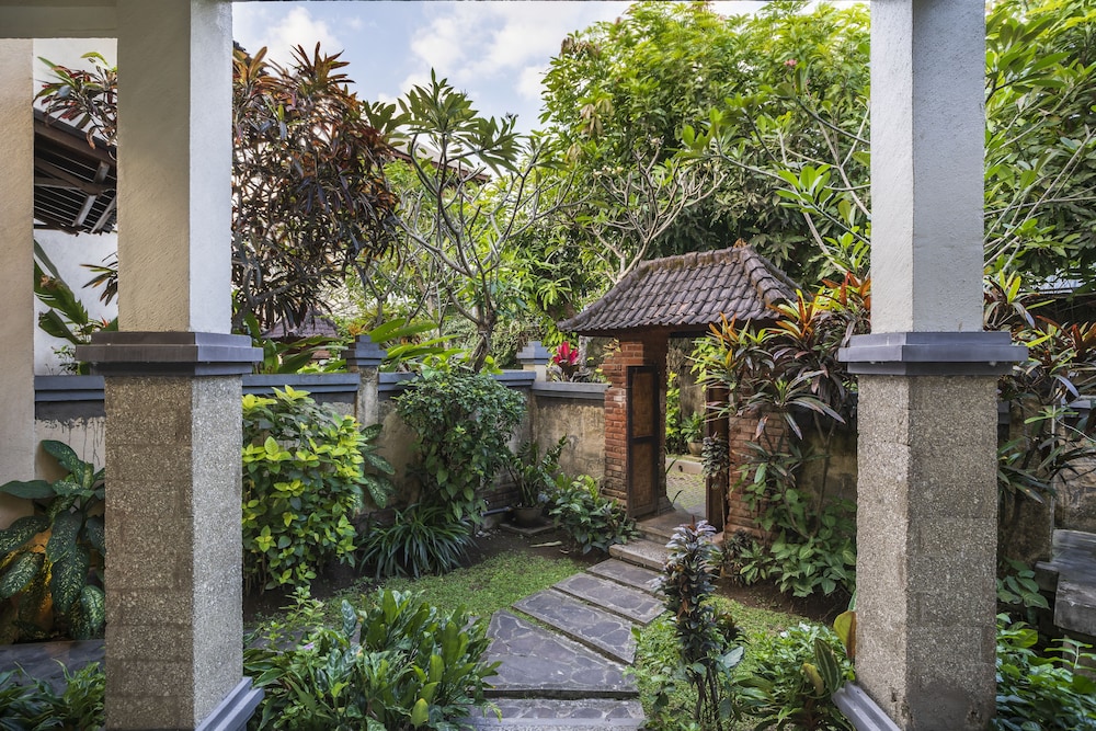 Bali Ayu Hotel & Villas