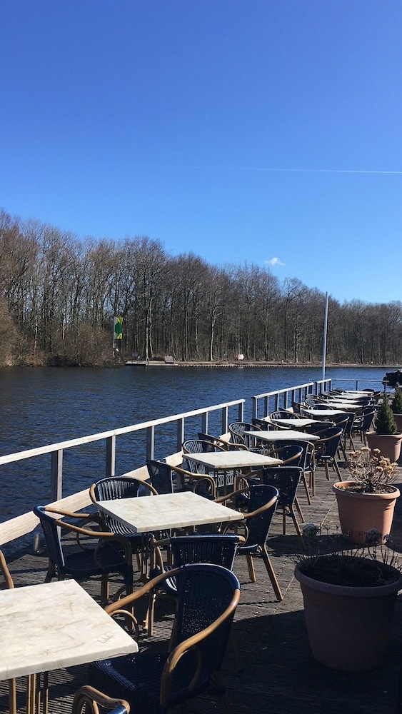 The Lake Hotel Amsterdam Airport