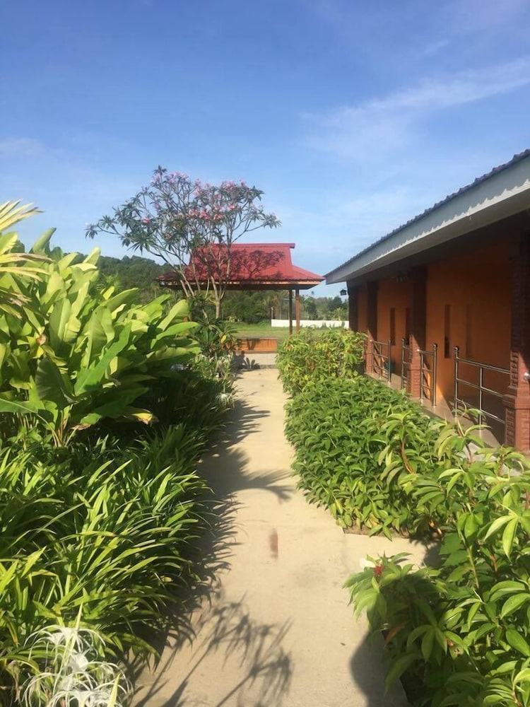 Chuu Pun Village Resort