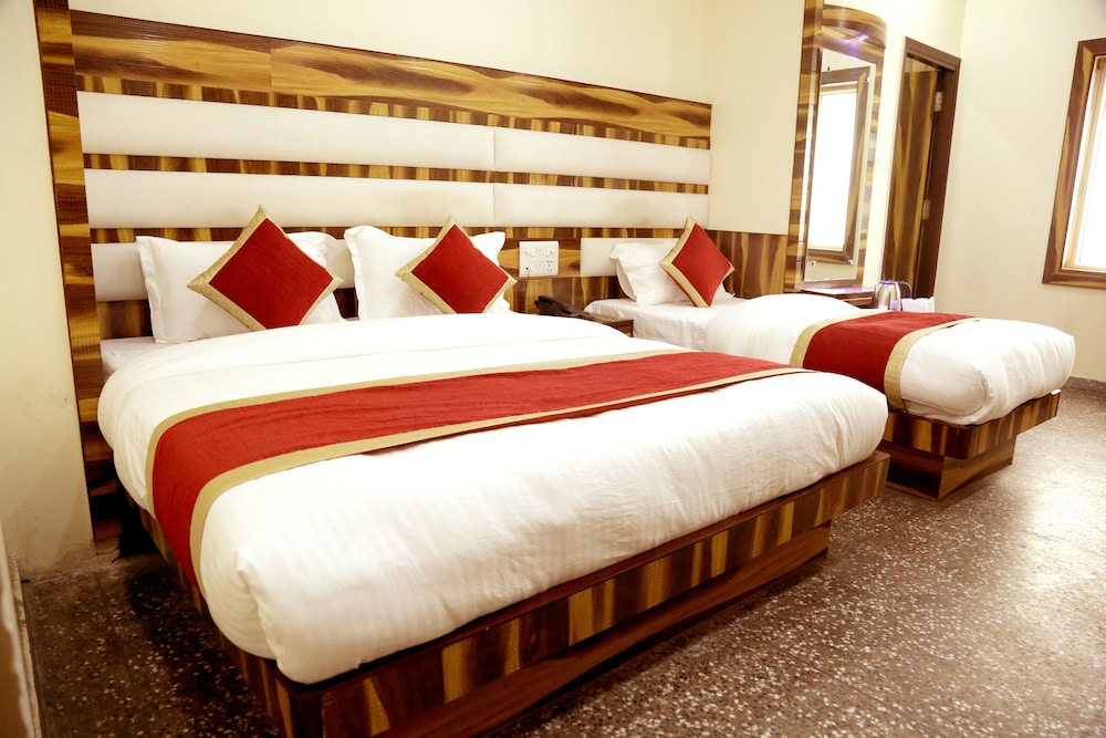 Hotel Pink City