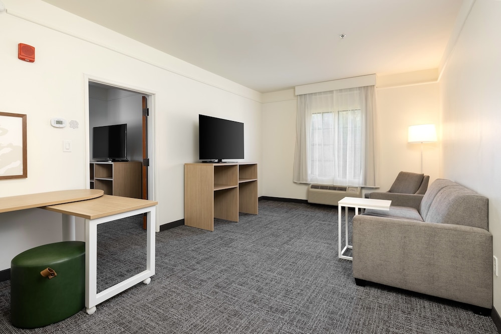 Spark by Hilton Savannah Airport