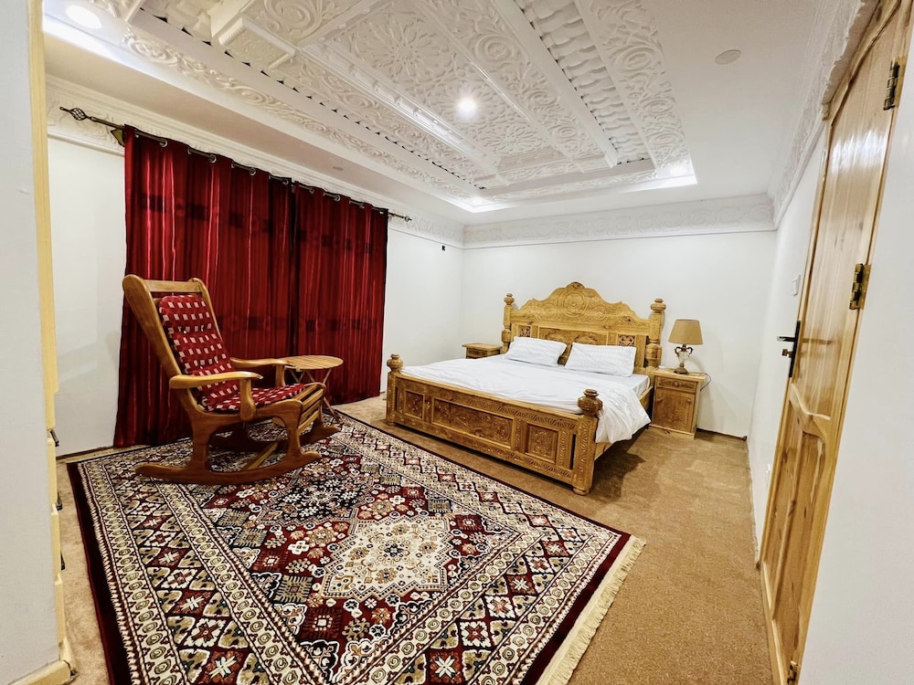 ReeLam Residency