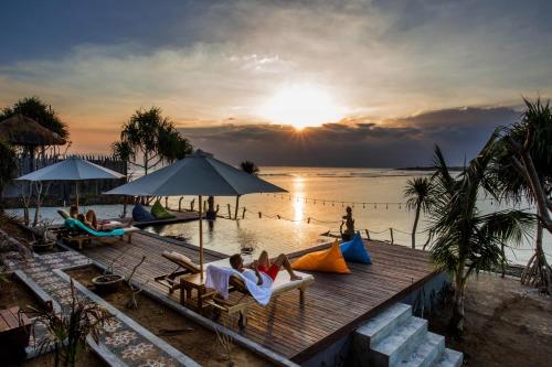 Nusa Veranda Sunset Villas & Restaurant