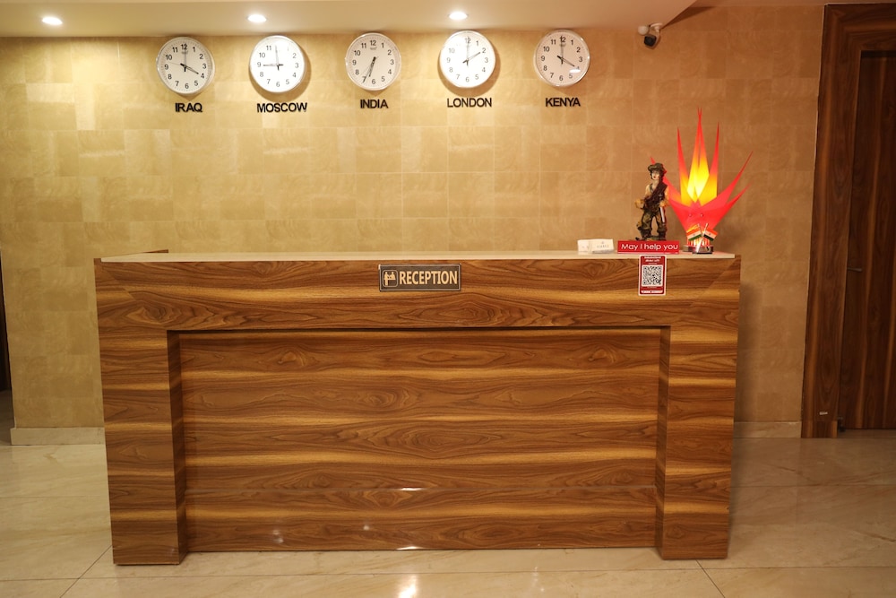 Hotel Starex Opp. Artemis Hospital
