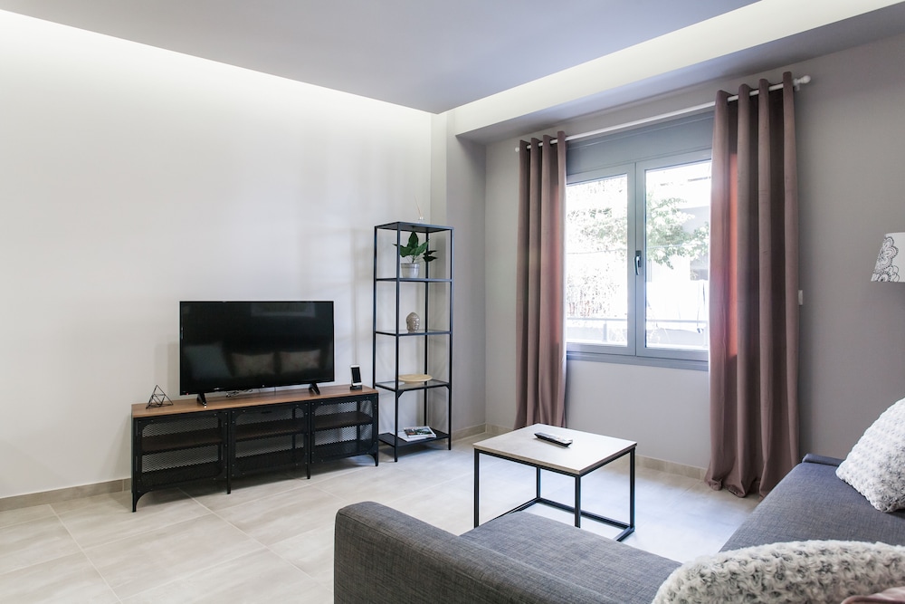 The Omnia Collection Pagrati