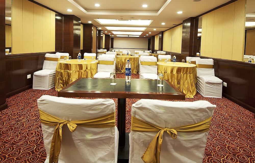 The Golden Plaza hotel & Spa