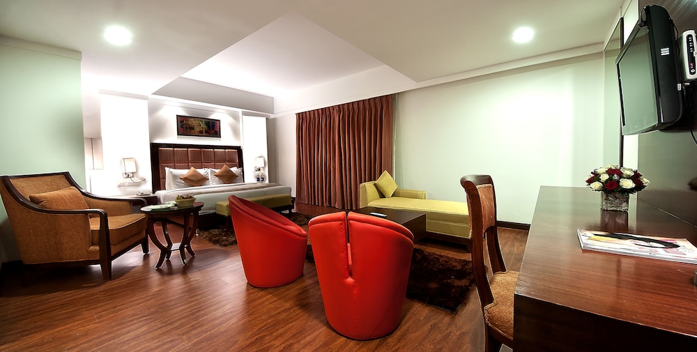 The Golden Plaza hotel & Spa