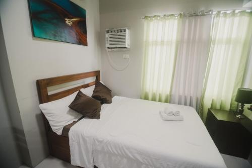 Yong's Place At Vista Residences Taft