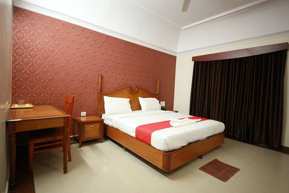 Hotel Chetan International