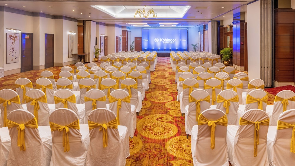 Kohinoor Continental, Near International Airport