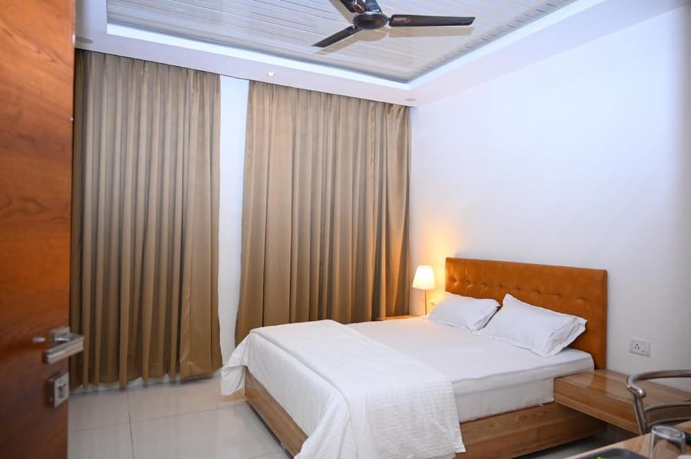Hotel Hibiscus Tree Bachupally