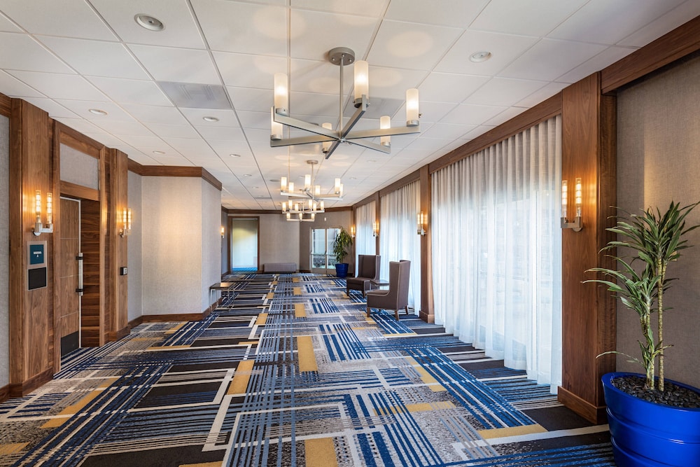 Four Points by Sheraton Los Angeles Westside