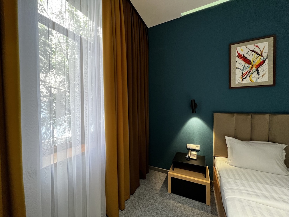 King Plaza Hotel