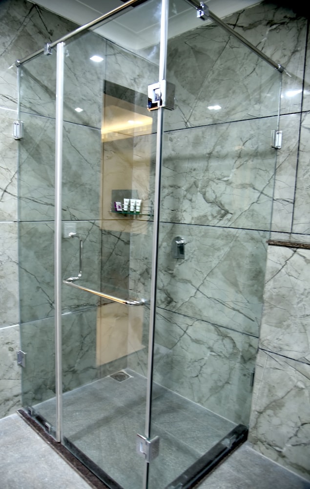 Clarks Inn Suites Katra