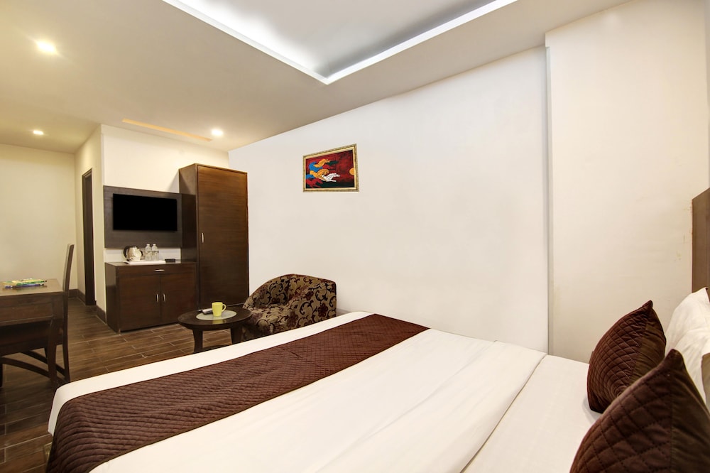 Hotel Good Times @Karol Bagh