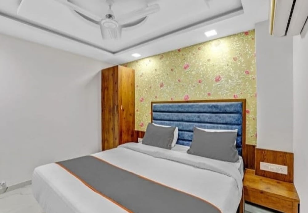 Hotel Lux Inn