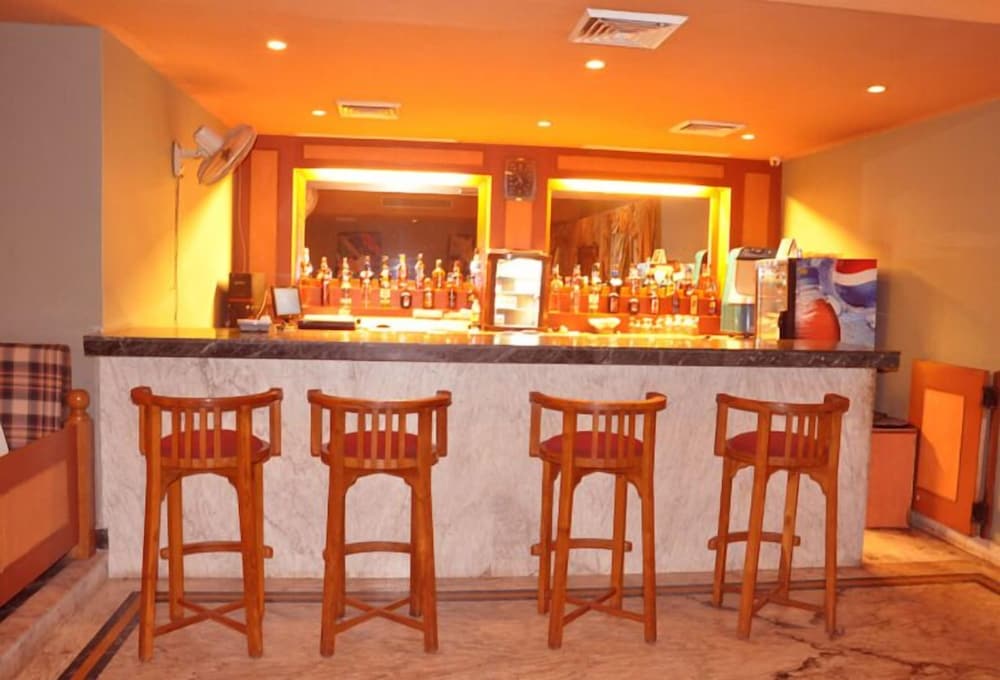 Hotel Grand Continental