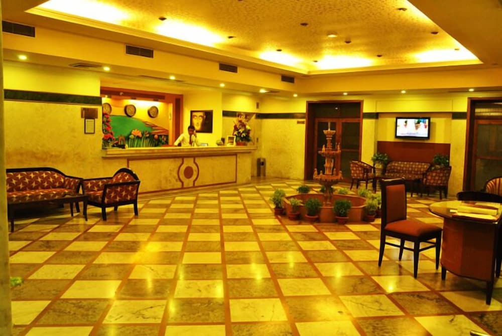 Hotel Grand Continental