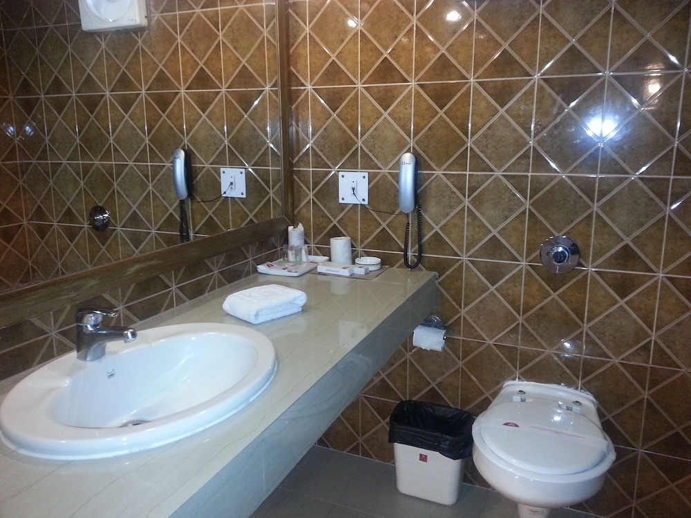 Hotel Grand Continental