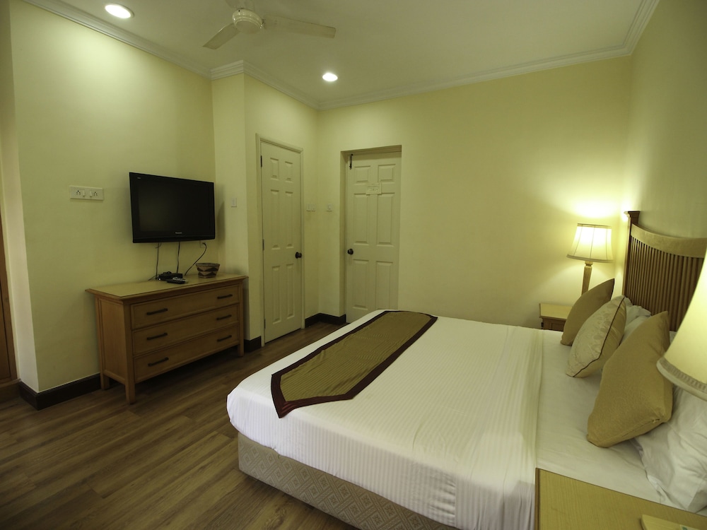 OYO 14573 Home Sunset View 1BHK Betalbatim