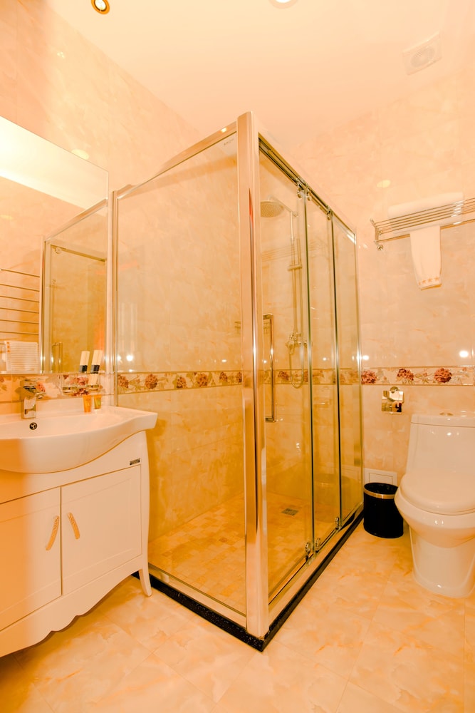 Hotel Grand Voyage