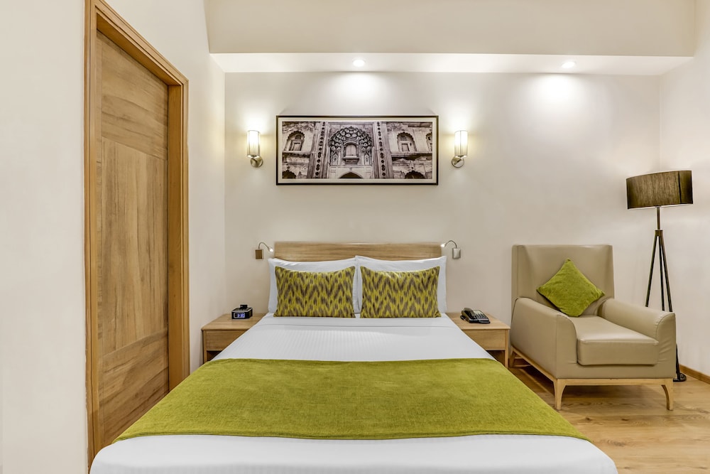 Lemon Tree Premier, City Center, Gurugram