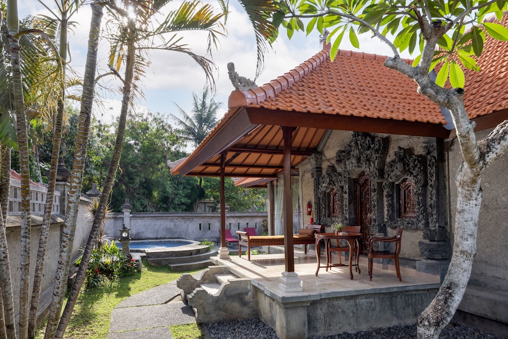 Santi Mandala Villa & Spa