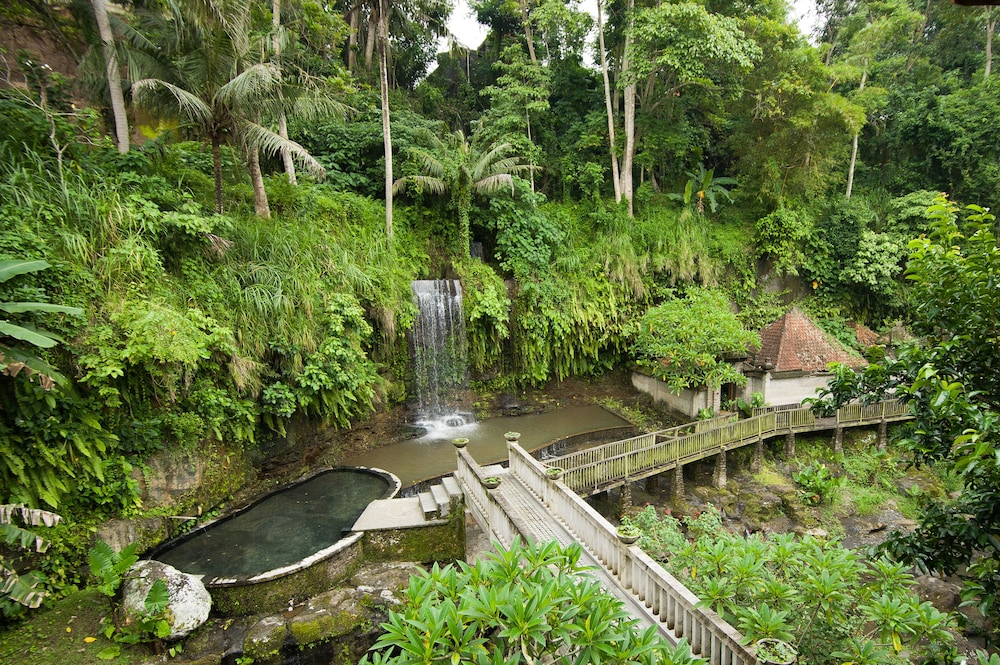 Santi Mandala Villa & Spa