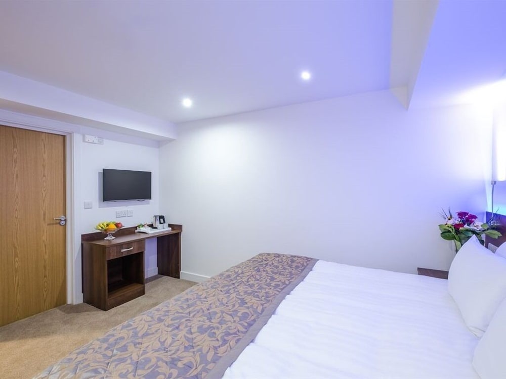 Signature Hotel London