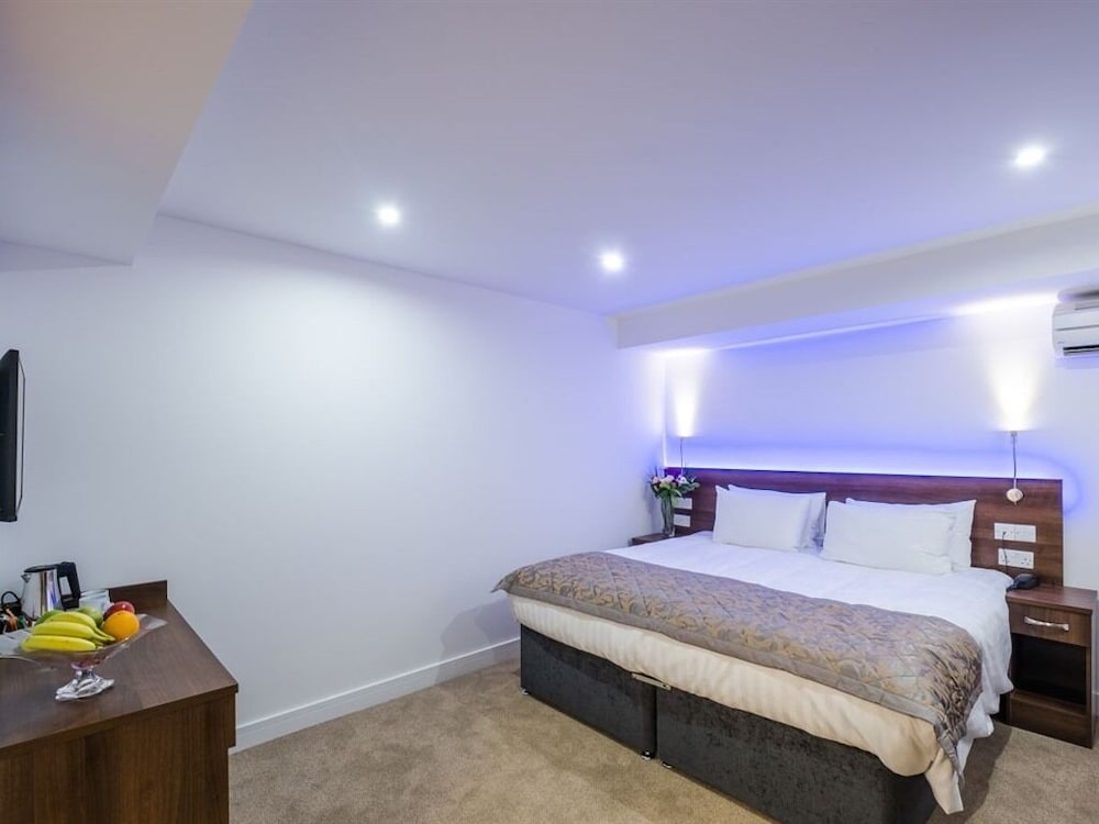 Signature Hotel London