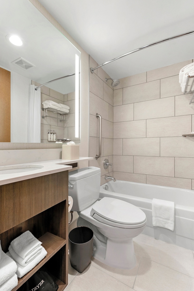 Holiday Inn Manhattan 6th Ave - Chelsea by IHG