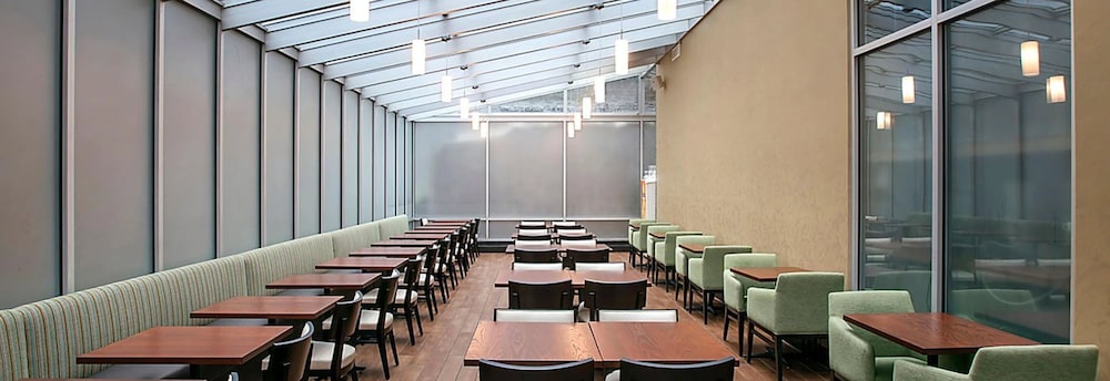 Holiday Inn Manhattan 6th Ave - Chelsea by IHG
