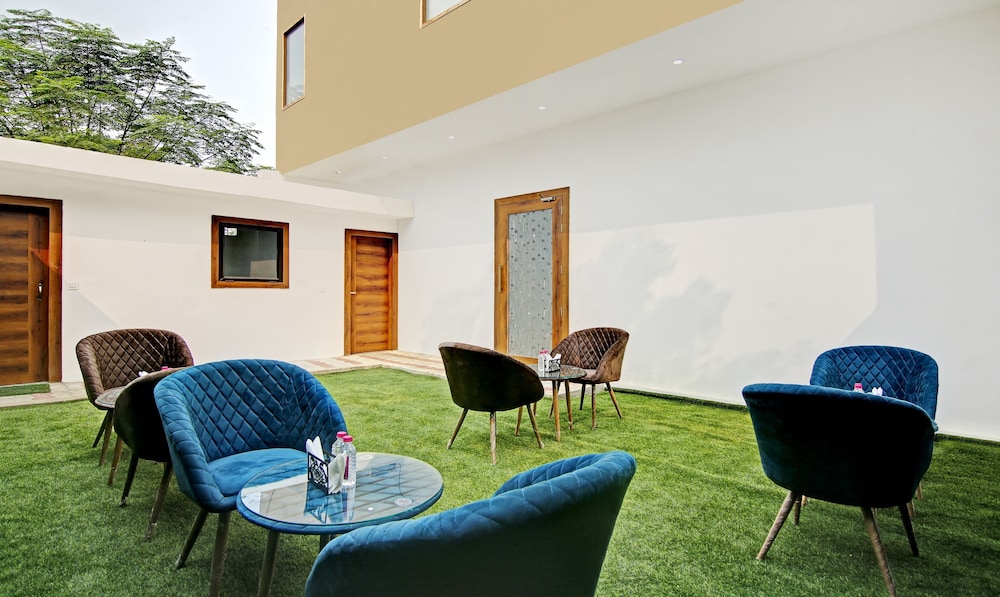 Itsy Hotels Vedansh