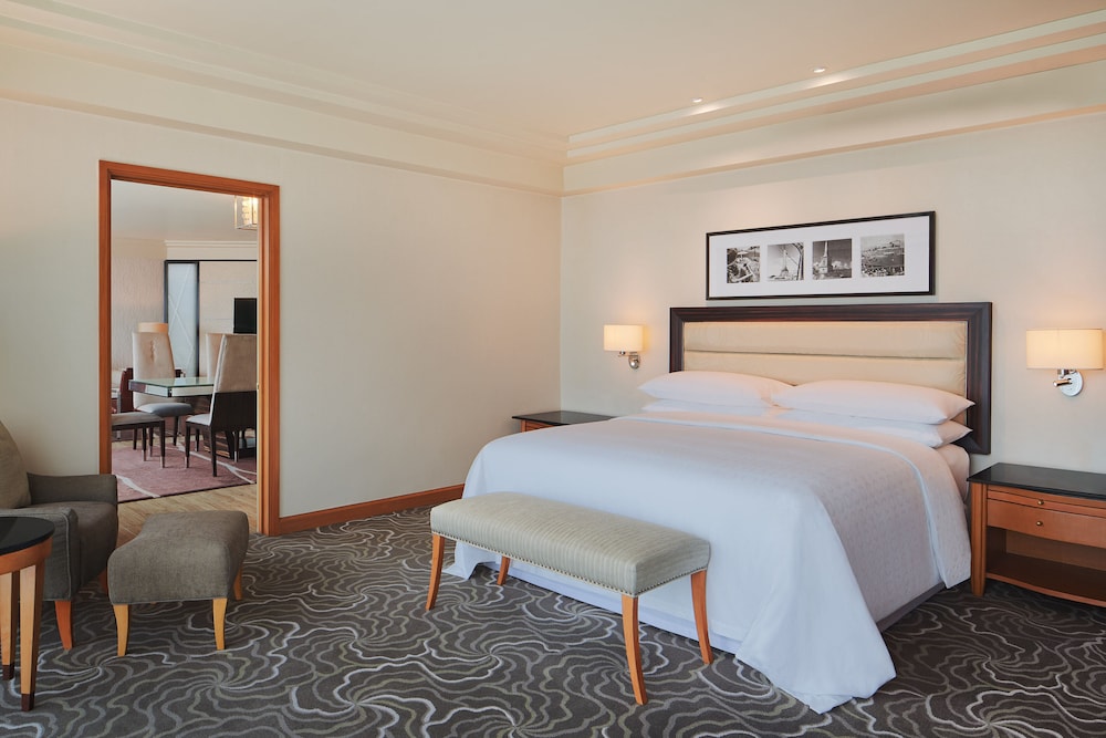 Sheraton Manila Bay
