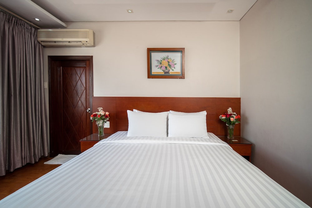 Van Ha Hotel