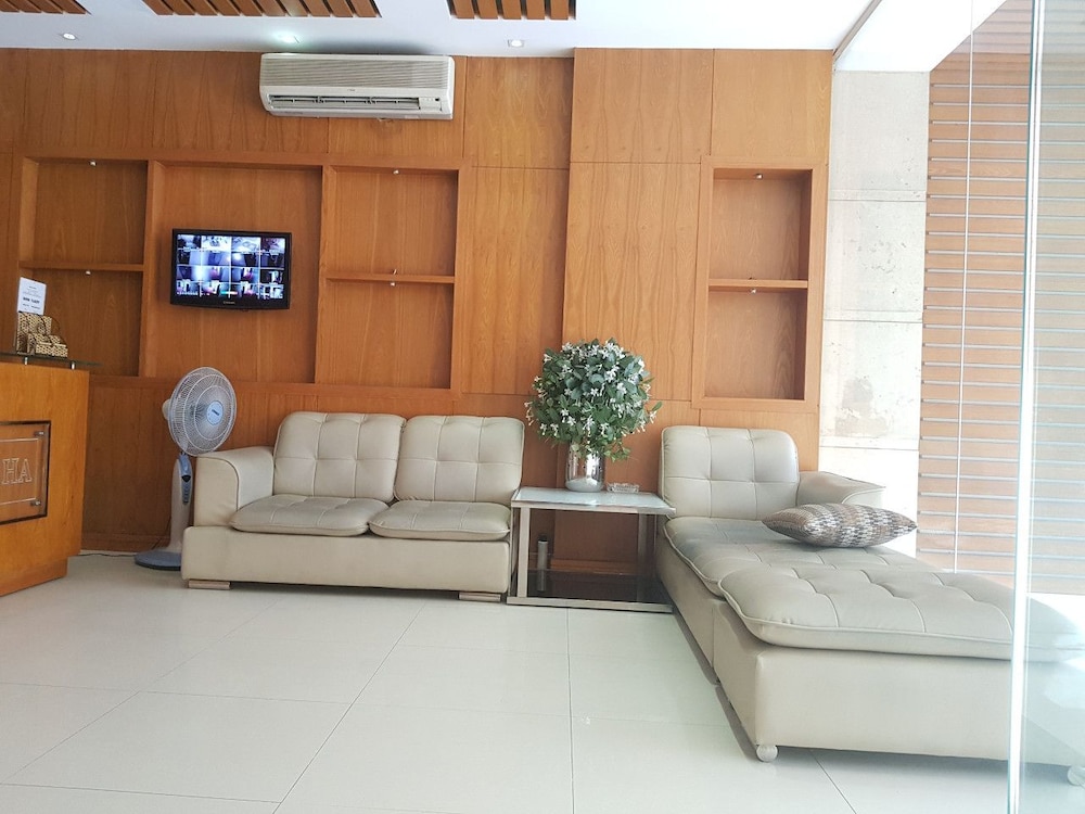 Van Ha Hotel