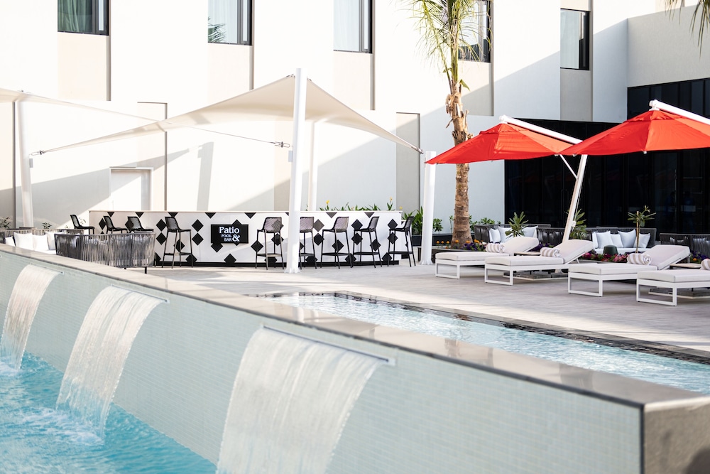 Maani Muscat Hotel and Suites