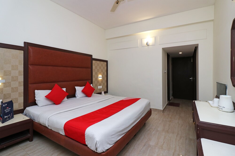 Townhouse Oak Silver City Chowk Formerly HW Residency