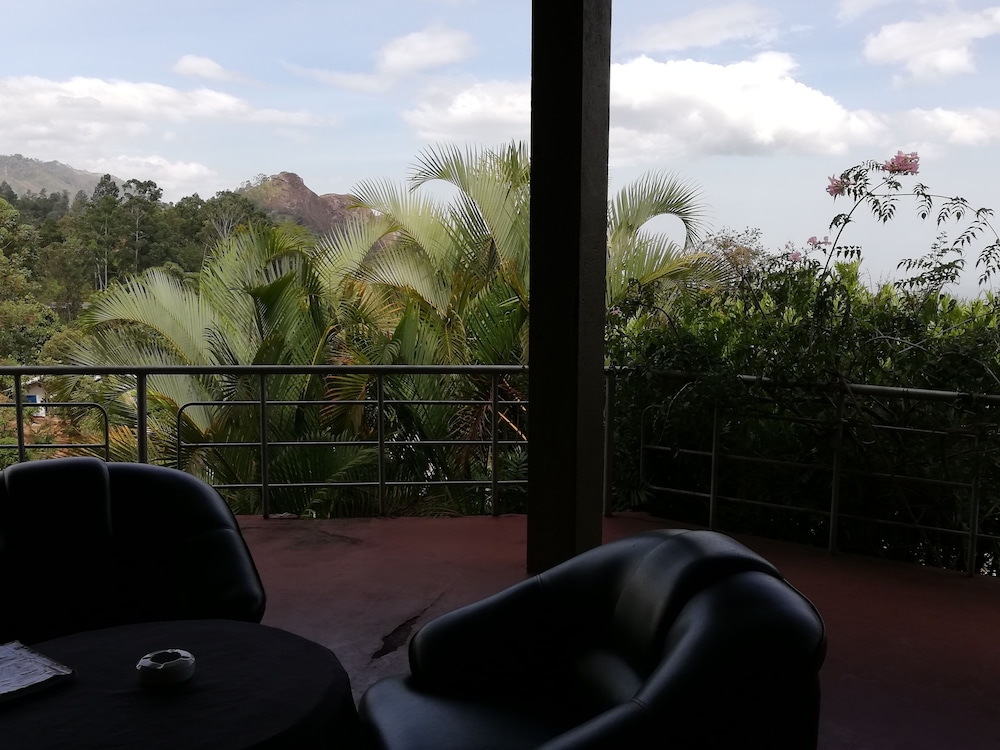 Tea Garden Holiday Inn