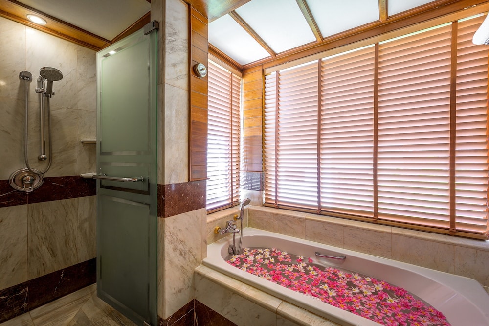 Thavorn Beach Village Resort & Spa Phuket