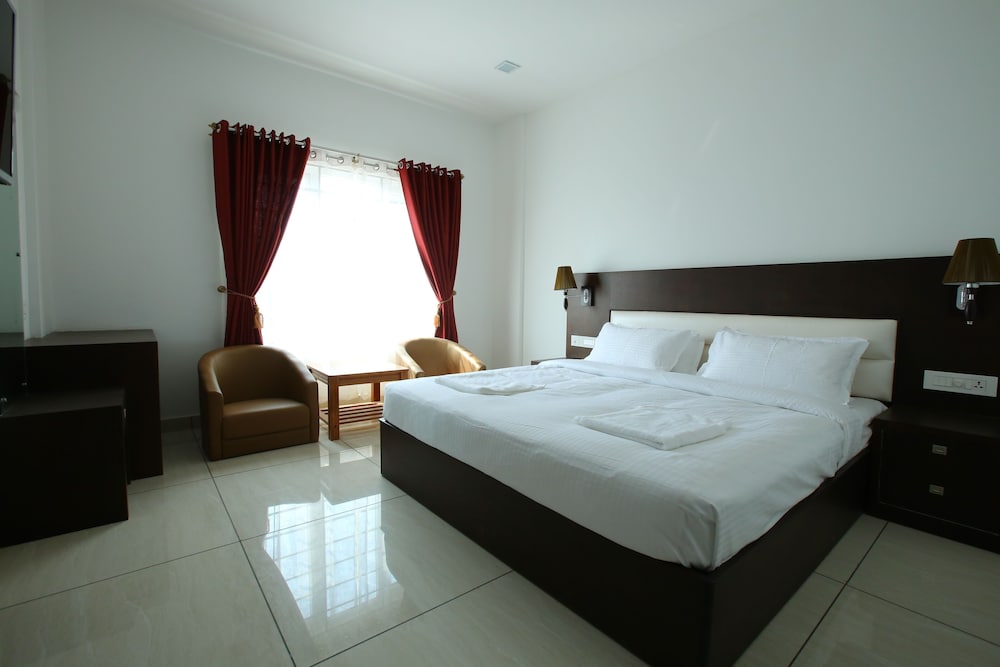 Hotel Theertha International