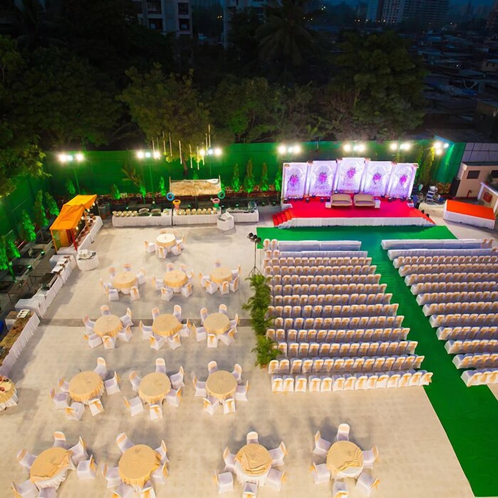 Club Emerald