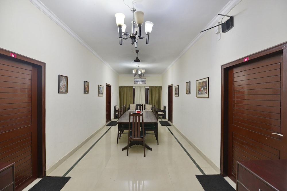 Super Hotel O Sai Leela