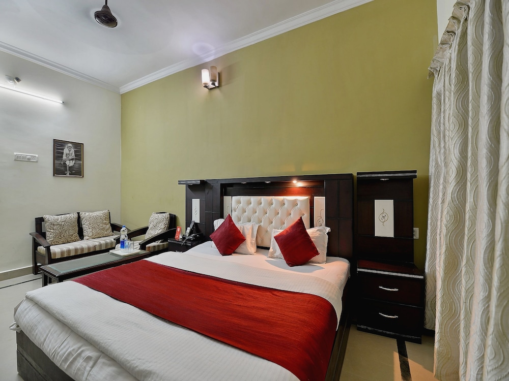 Super Hotel O Sai Leela