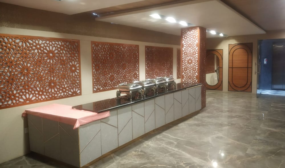 RNB Select Hotel Walk In by 1589 Lucknow