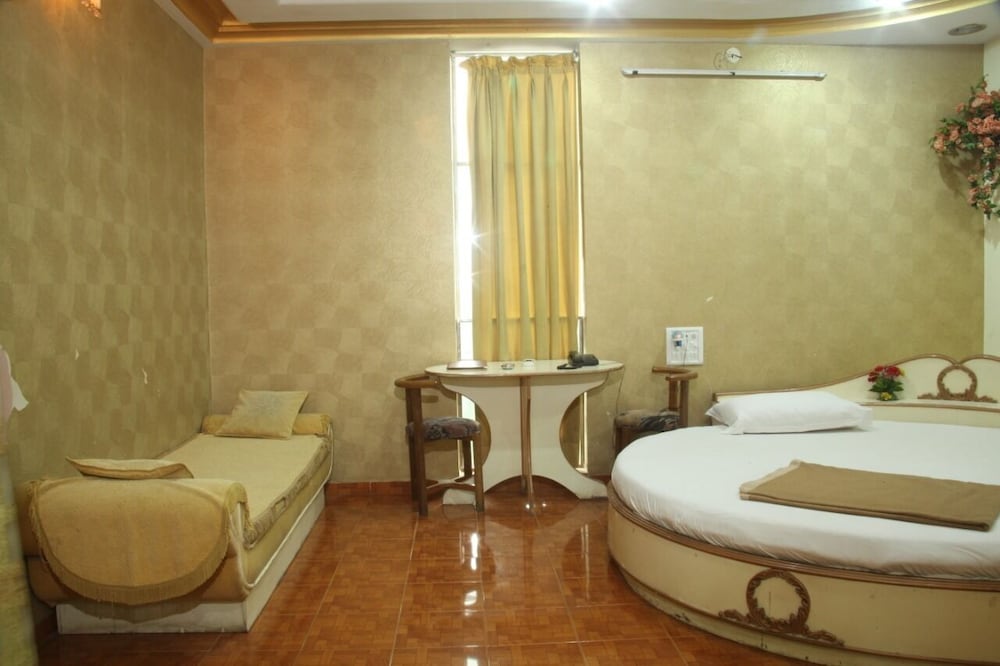 Hotel Krishna Park Resort