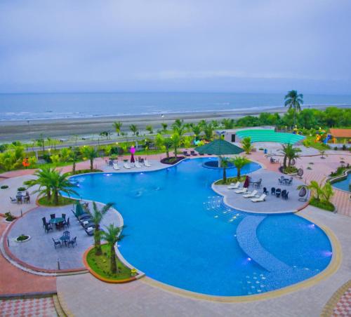 Royal Tulip Sea Pearl Beach Resort & Spa