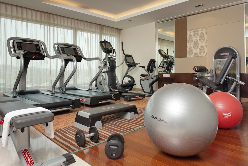 Holiday Inn Mumbai International Airport, an IHG Hotel