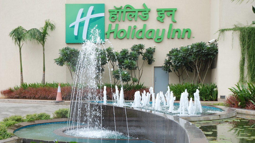Holiday Inn Mumbai International Airport, an IHG Hotel